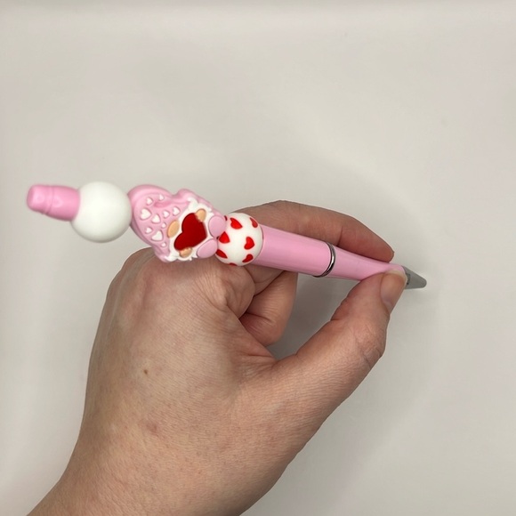Pink Gnome with Hearts Beaded Pen - Picture 4 of 5